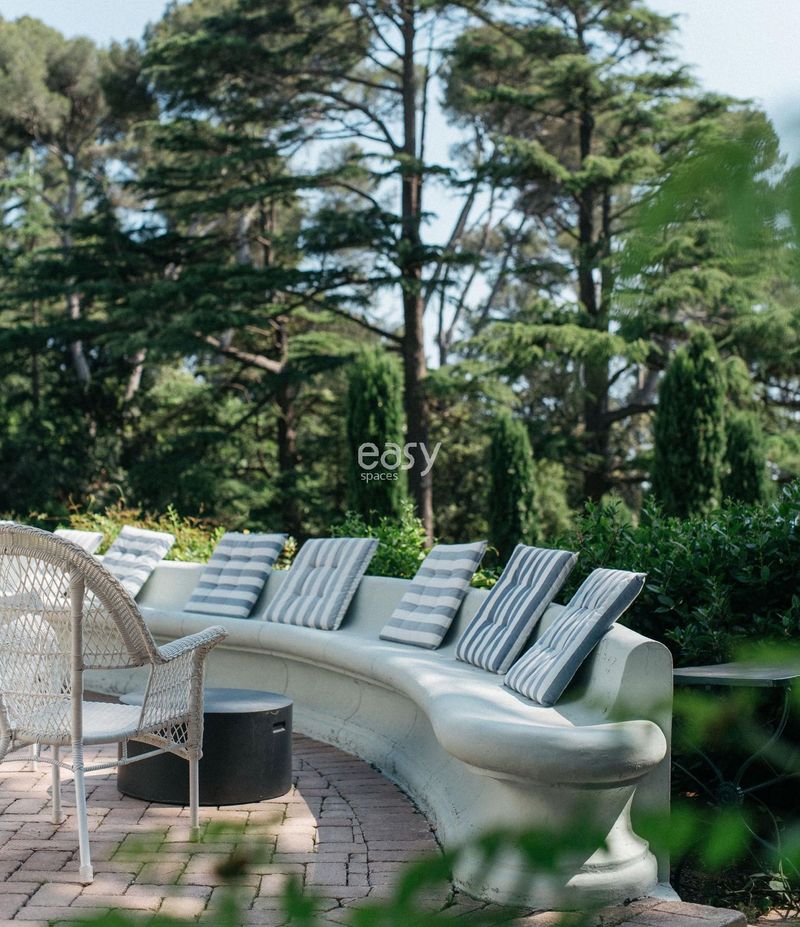 location de maisons d' exception pour tournages Provence Alpes Côte d'Azur  paca